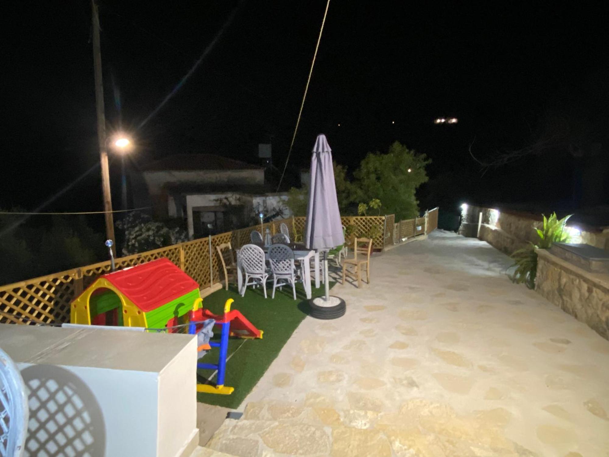Kondomarion Casa Di Fragkiskos. Ένα Σπίτι Μέσα Στη Φύση.ヴィラ エクステリア 写真